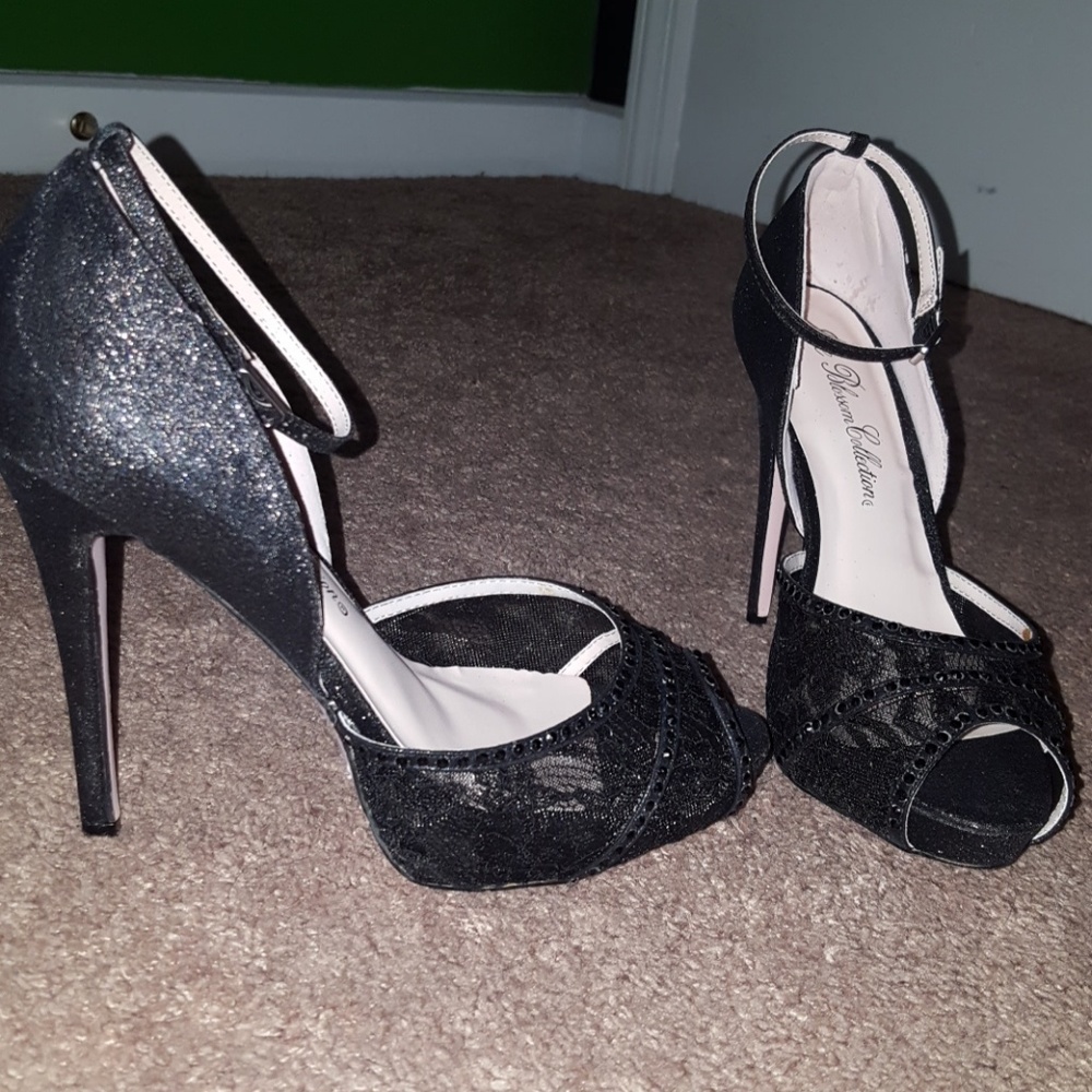 NEW De Blossom black heels
